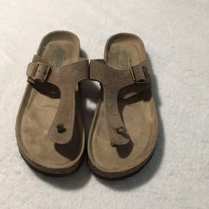 Woodstock Vintage Brand tan thong sandals with adjustable buckle size 10